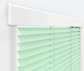Жалюзи Изолайт 25 мм на пластиковые окна - цвет бело-зеленый